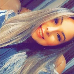 Meet your Posher, Vanessa